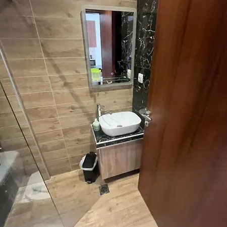Premium New Near Center Apartman *
